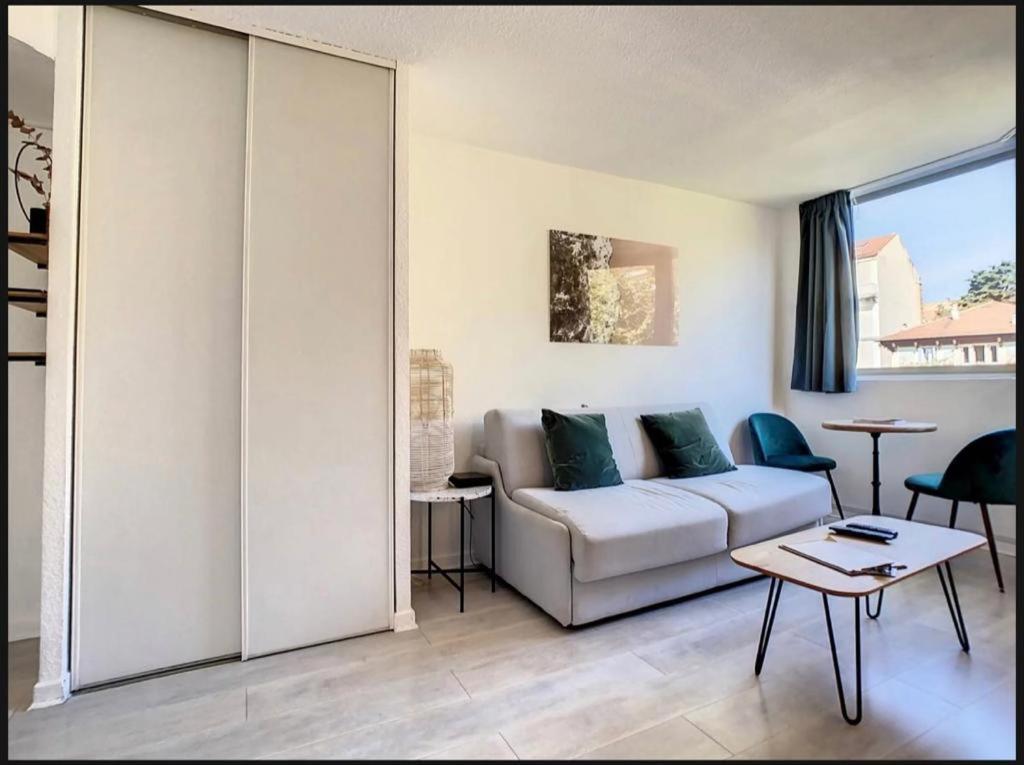 Studio Contemporain Avec Piscine Proche De La Mer Cannes Exterior photo