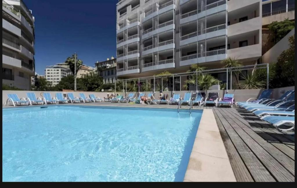Studio Contemporain Avec Piscine Proche De La Mer Cannes Exterior photo