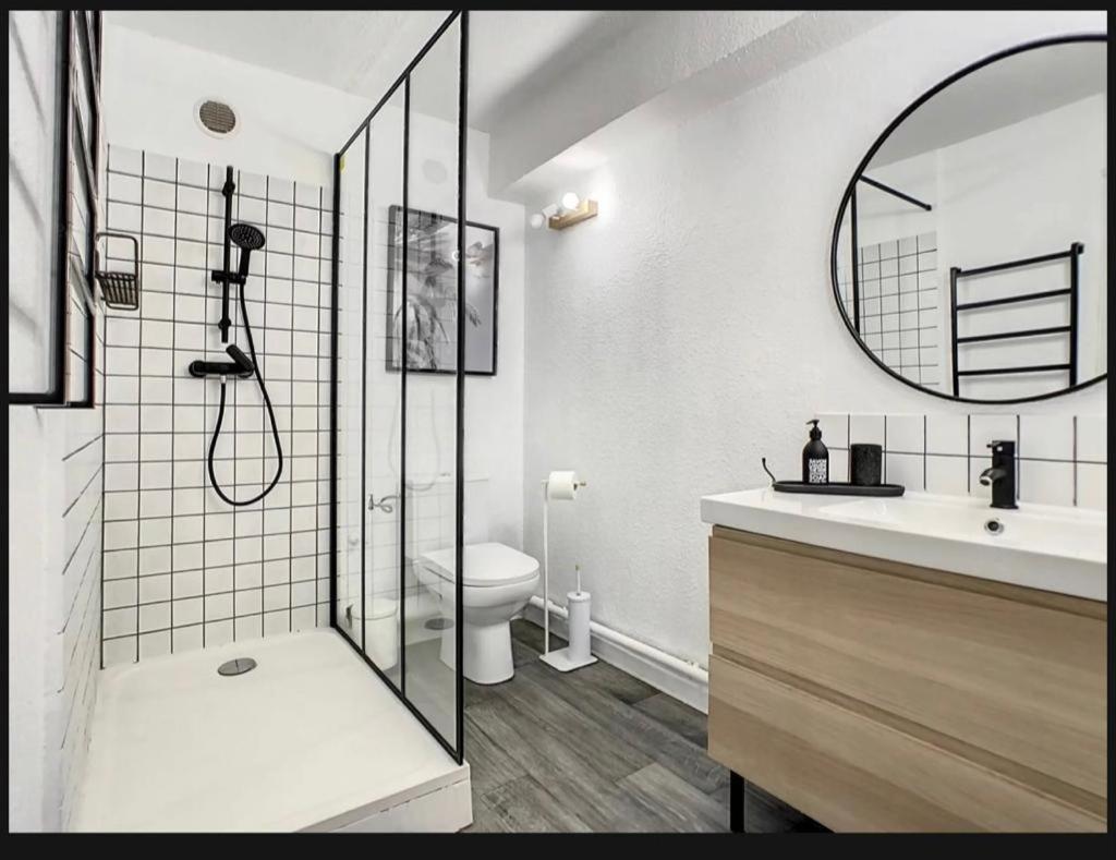 Studio Contemporain Avec Piscine Proche De La Mer Cannes Exterior photo